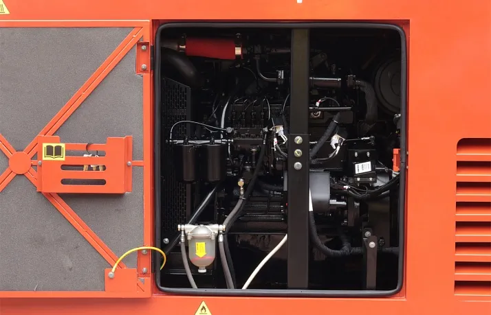 Дизельный генератор Denyo Mahindra MP-40 с АВР