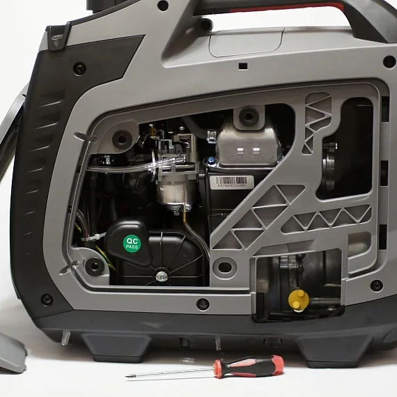 Бензиновый генератор Briggs & Stratton P 2400 Inverter