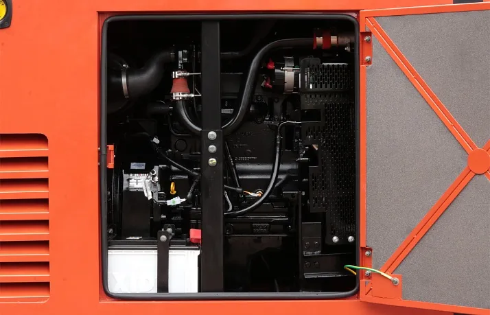 Дизельный генератор Denyo Mahindra MP-40 с АВР